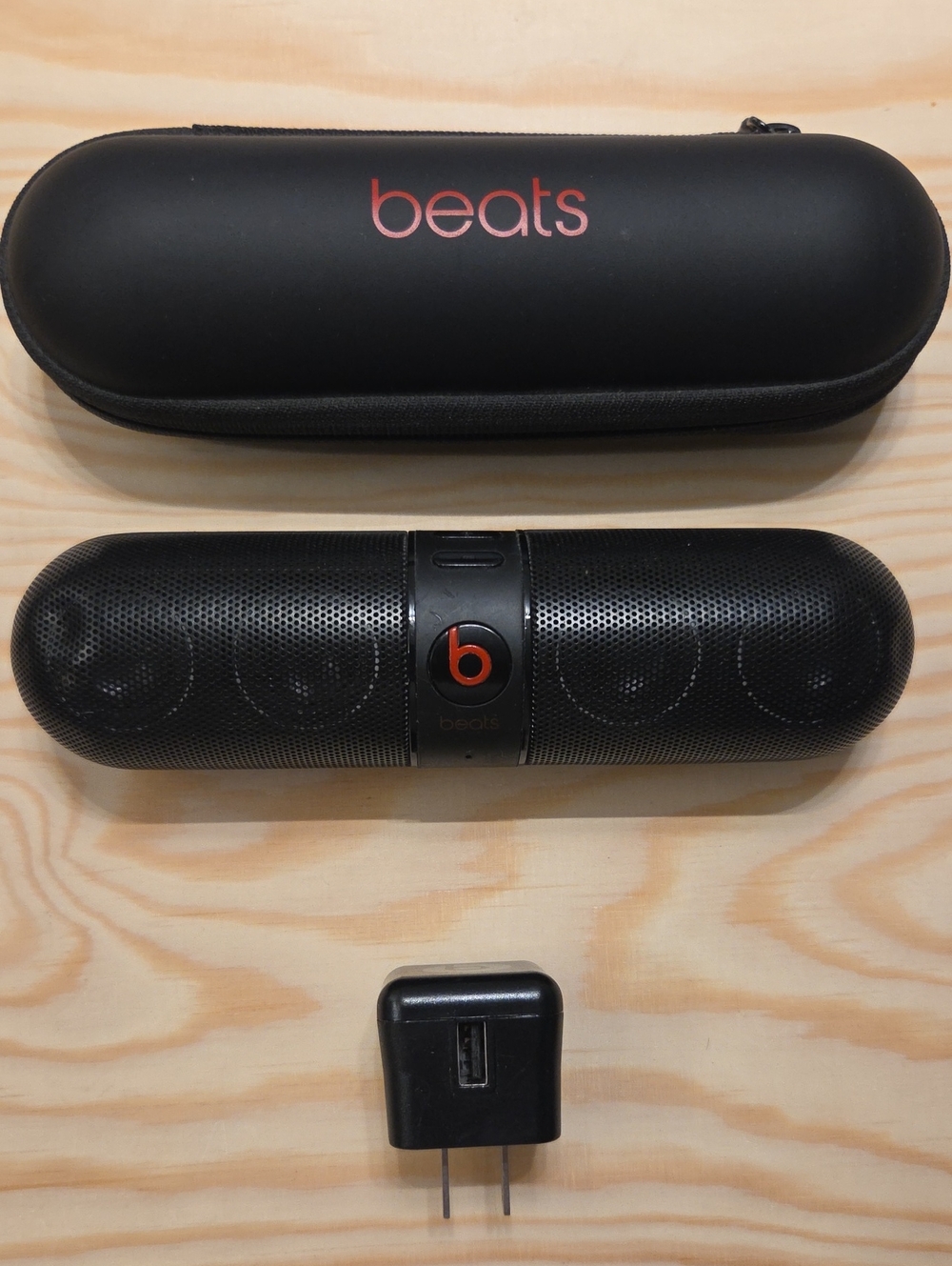 Beats by Dre - Beats Pill - Portable Bluetooth Speaker (1st Gen)